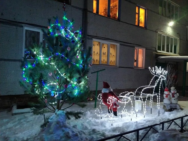 украшения двора многоквартирного дома