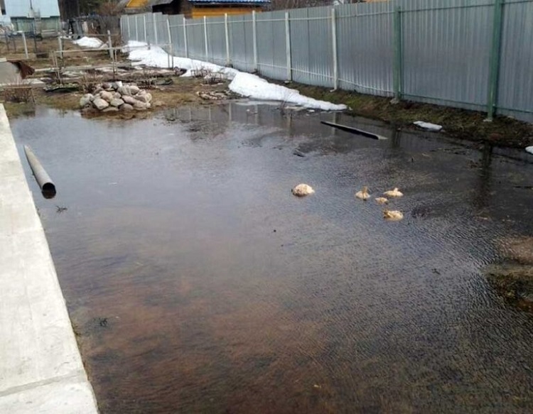 вода не уходит